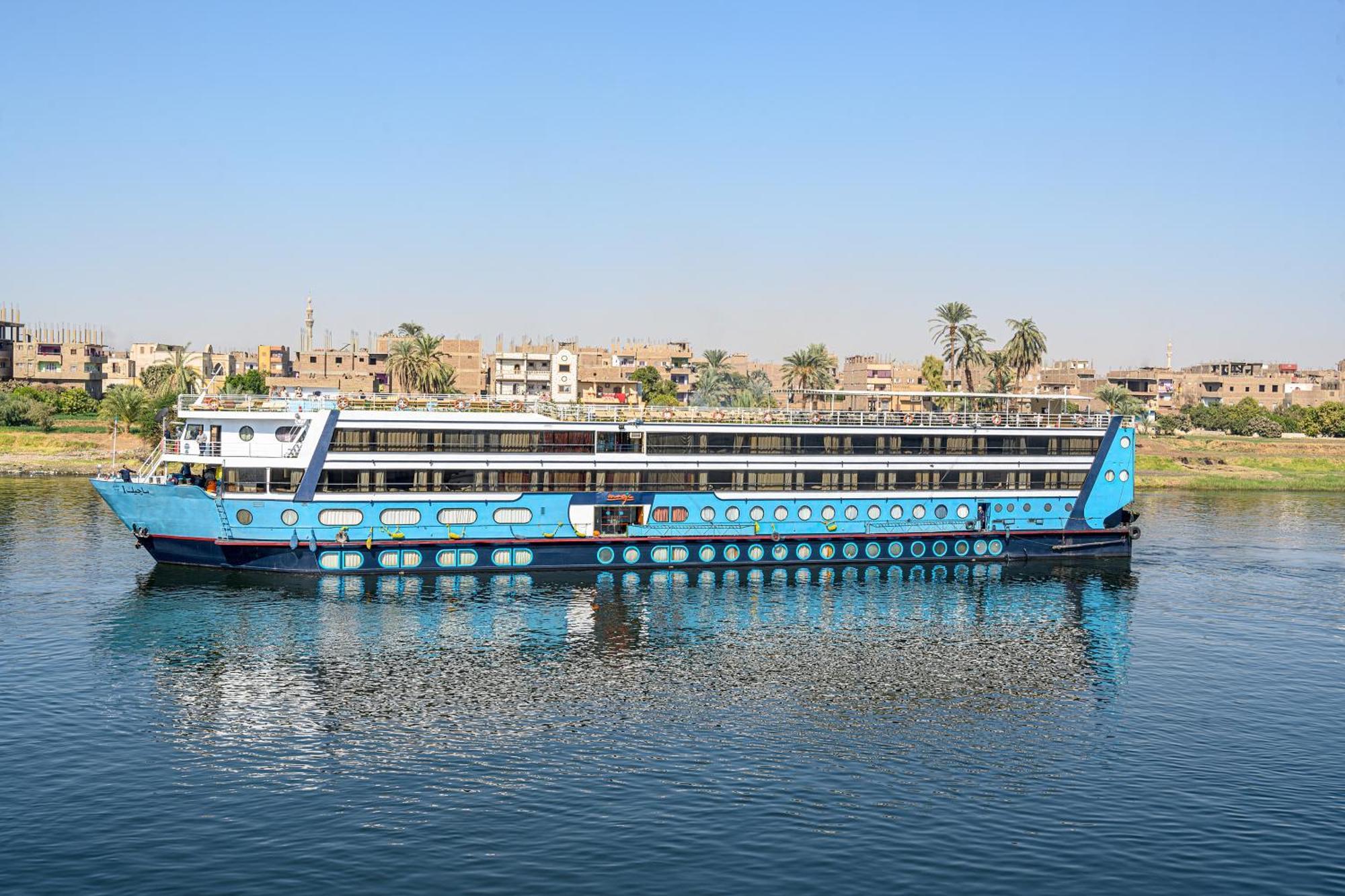 Magic I Nile Cruise Deluxe Boat The Scheduled Departure Is On Saturday For A 7-Day Nile Cruise Hotel Luksor Exterior foto